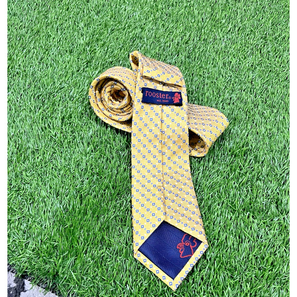 ROOSTER MENS Silk Geometric TIE YELLOW WITH GOLD BLUE AND WHITE 3 X 61 - Picture 5 of 6
